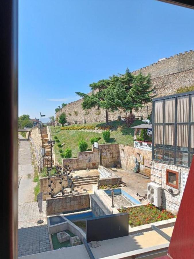 Hotel Castrum Skopje Buitenkant foto